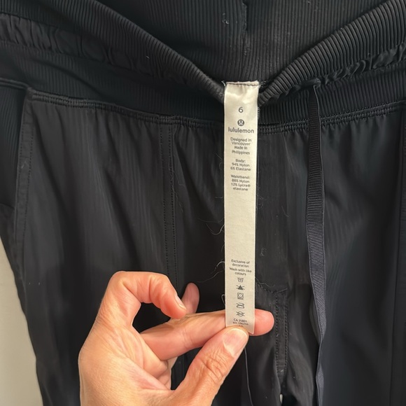 Lululemon athletic pants Size 6 - Picture 3 of 9